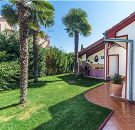 4 Bedroom Villa with Pool and Annex near Porec, Sleeps 8